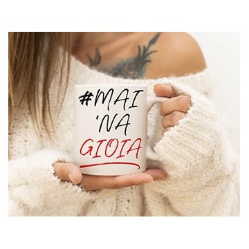 Tazze mug in ceramica bianca con varie grafiche dotata di scatola